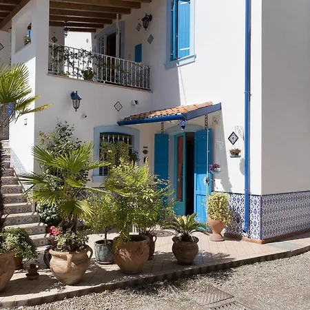 La Maison Des Artistes 아파트 *
