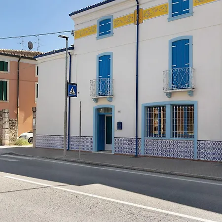 La Maison Des Artistes 아파트 *